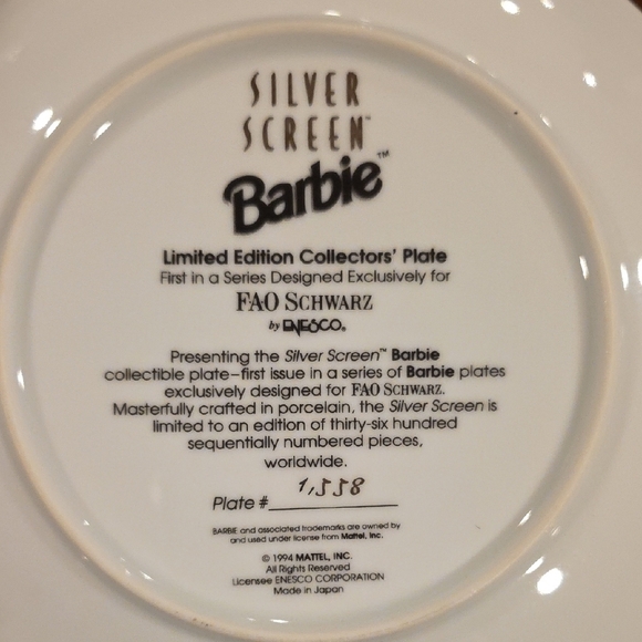 (J17) Barbie Silver Screen Collector Plate with White and Silver - Picture 4 of 6